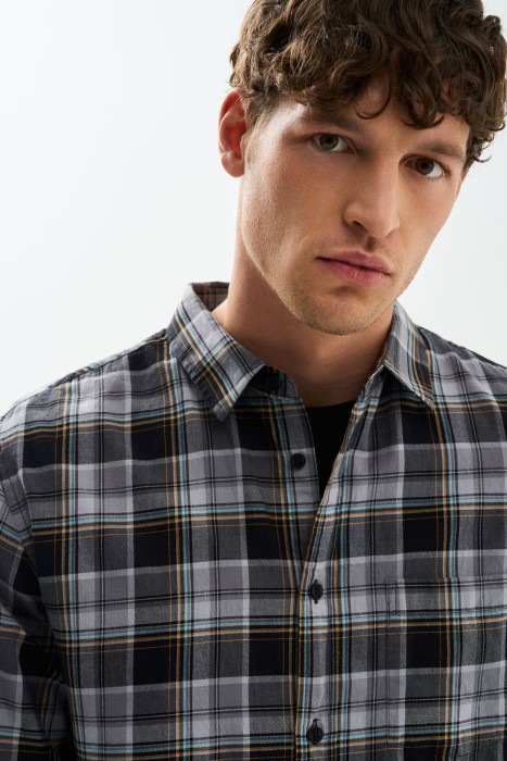 рубашка в клетку по цене 1040 руб вид справа