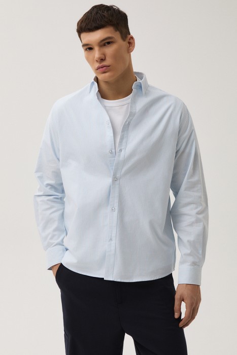 рубашка в полоску от бренда снежная королева вид слева