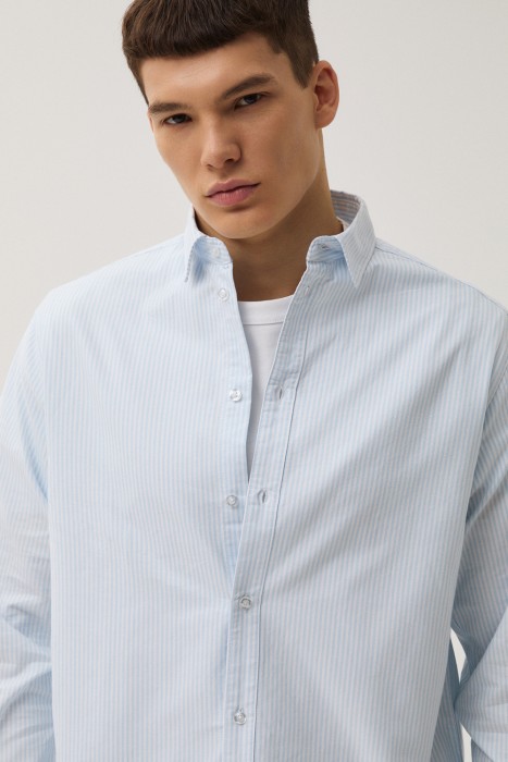 рубашка в полоску из россии вид сбоку