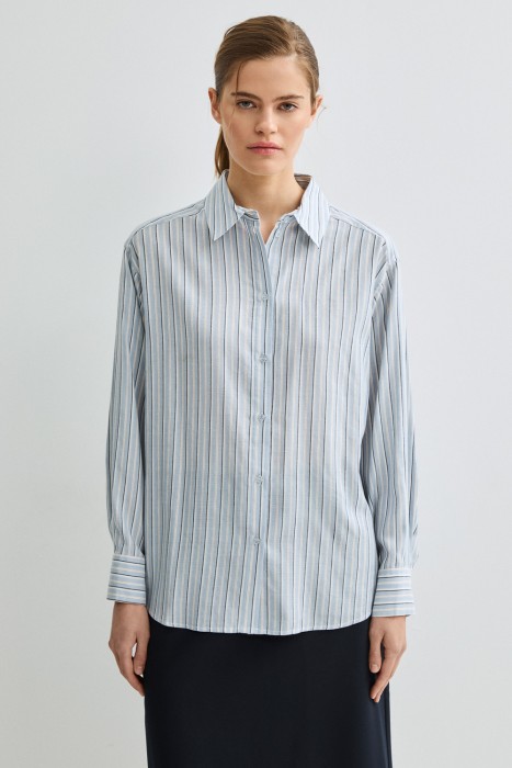 рубашка в полоску от бренда снежная королева вид слева