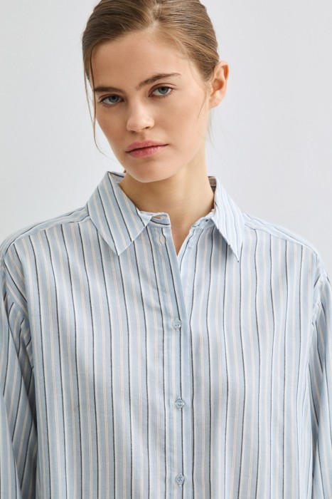рубашка в полоску из россии вид сбоку