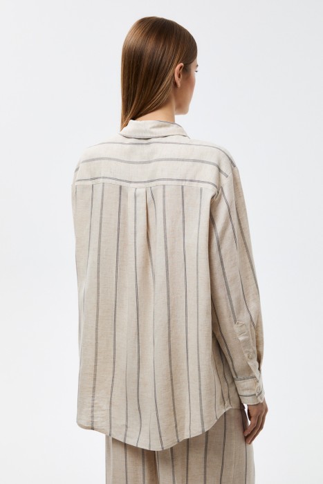 рубашка в полоску по цене 4190 руб вид справа
