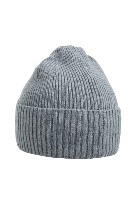 шапка из шерсти от бренда снежная королева вид слева