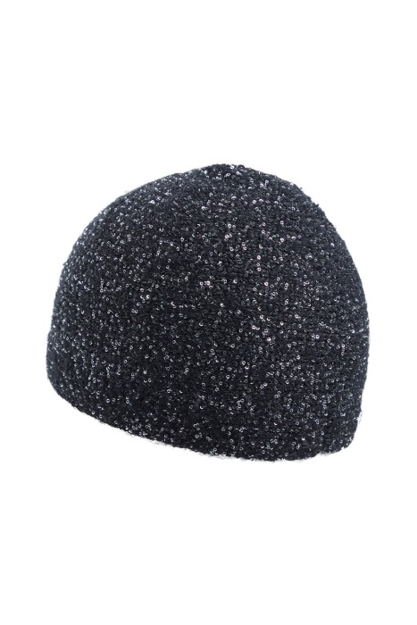 шапка с пайетками от бренда снежная королева вид слева