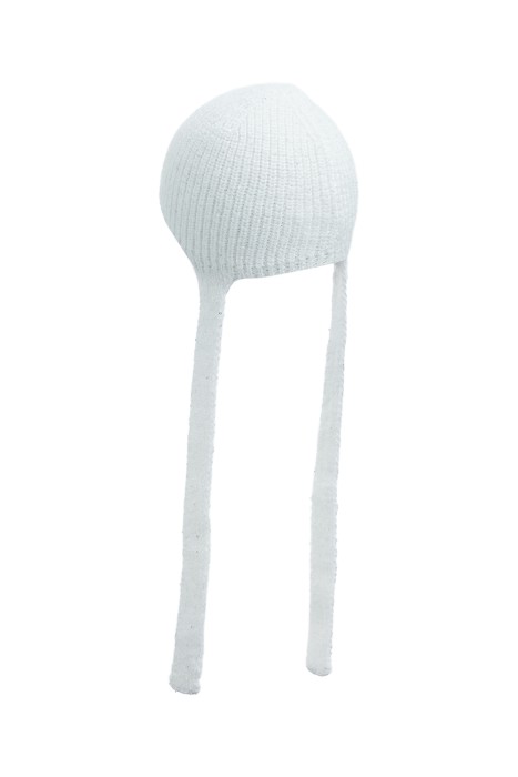 шапка с завязками от бренда снежная королева вид слева