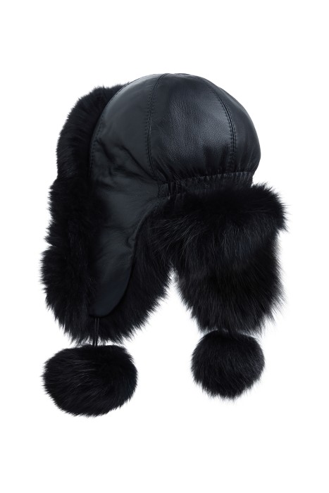 шапка-ушанка из меха песца от бренда снежная королева вид слева