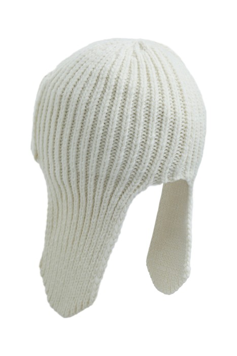 шапка-ушанка от бренда снежная королева вид слева