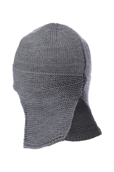 шапка-ушанка от бренда снежная королева вид слева