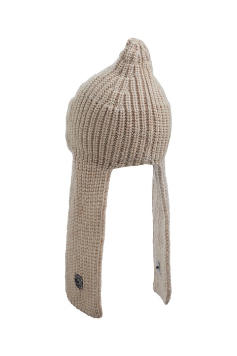 шапка-ушанка от бренда снежная королева вид слева