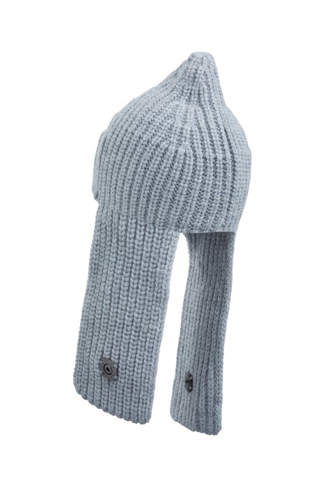 шапка-ушанка от бренда снежная королева вид слева