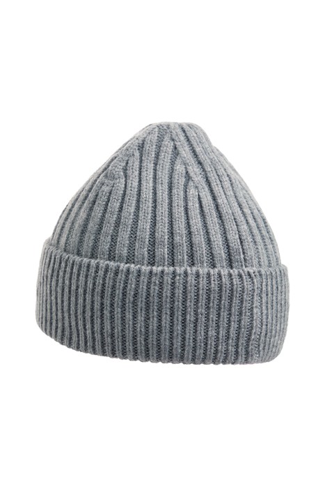 шапка по цене 880 руб вид справа