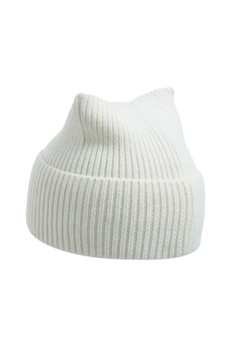 шапка от бренда снежная королева вид слева