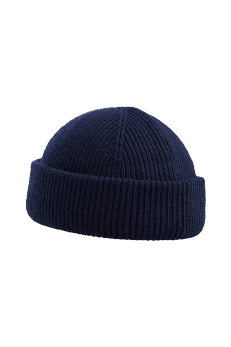 шапка от бренда снежная королева вид слева