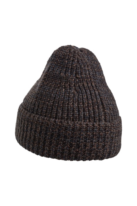 шапка от бренда снежная королева вид слева