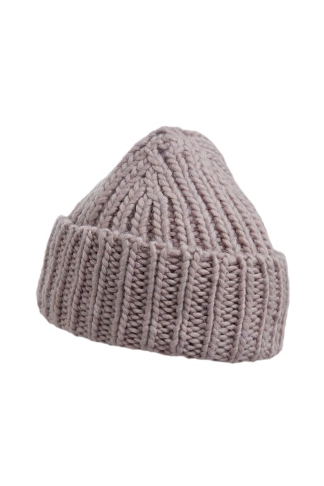 шапка от бренда снежная королева вид слева