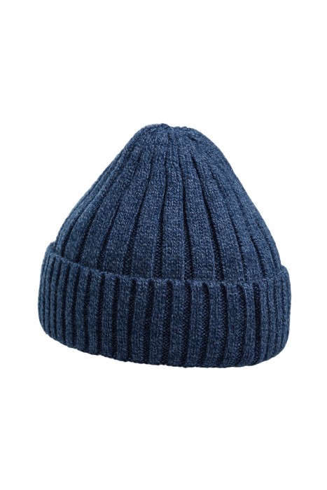 шапка от бренда снежная королева вид слева