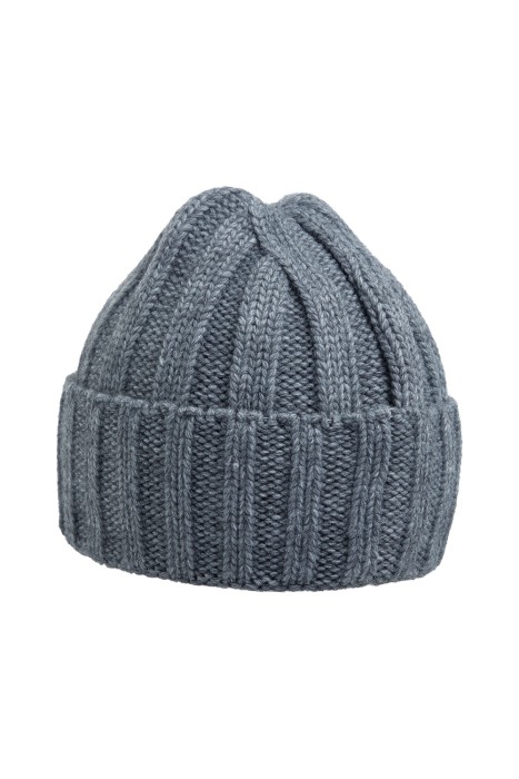 шапка от бренда снежная королева вид слева