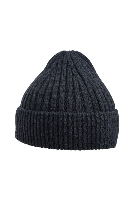 шапка от бренда снежная королева вид слева