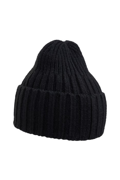 шапка от бренда снежная королева вид слева