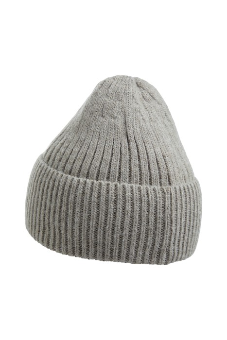 шапка от бренда снежная королева вид слева