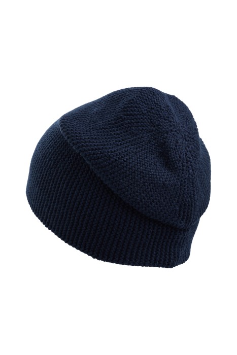 шапка от бренда снежная королева вид слева