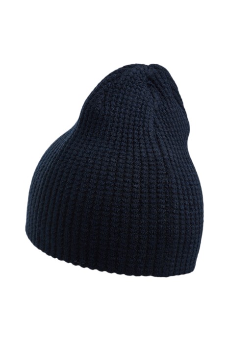 шапка от бренда снежная королева вид слева