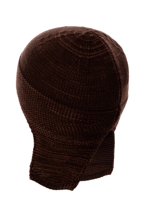 шапка от бренда снежная королева вид слева