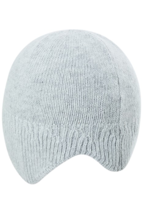 шапка от бренда снежная королева вид слева