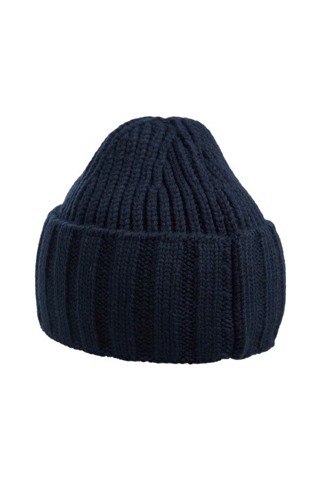 шапка от бренда снежная королева вид слева