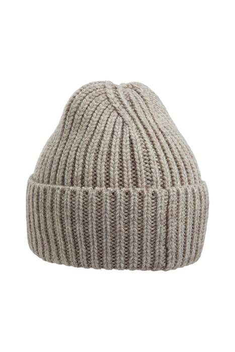 шапка от бренда снежная королева вид слева