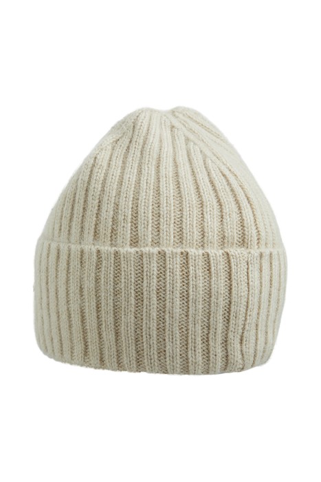 шапка от бренда снежная королева вид слева