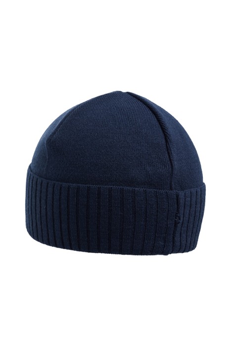 шапка от бренда снежная королева вид слева