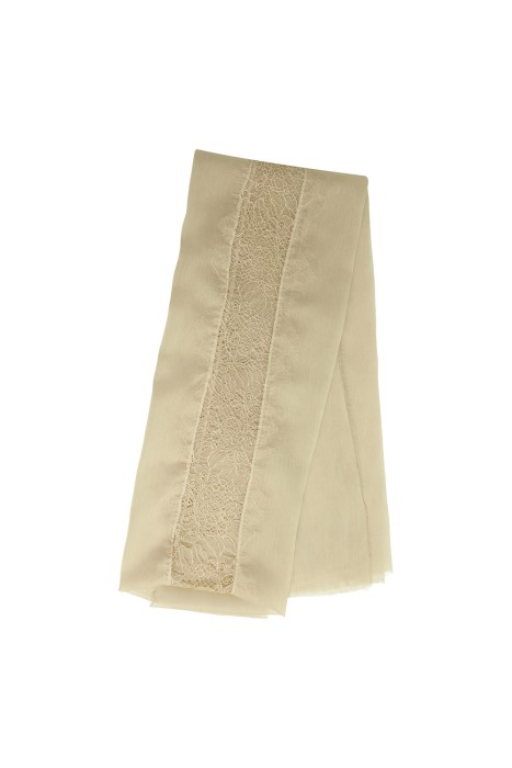 шарф с кружевом от бренда снежная королева вид слева