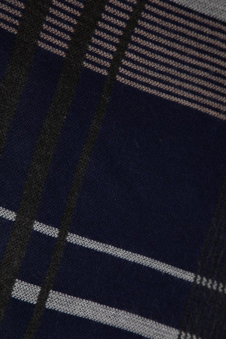 шарф в клетку от бренда снежная королева вид слева