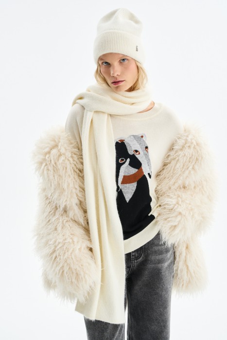 шарф от бренда снежная королева вид слева