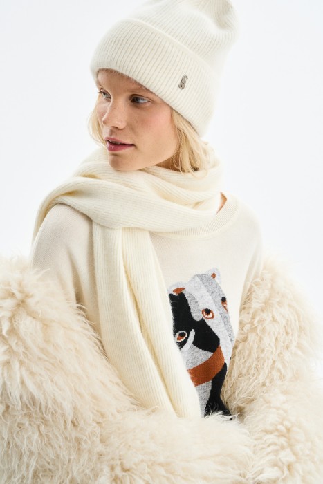 шарф по цене 1980 руб вид справа