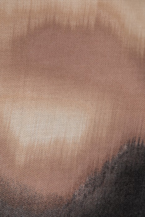 шарф от бренда снежная королева вид слева