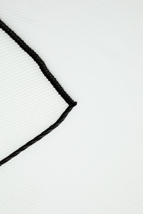 шарф от бренда снежная королева вид слева