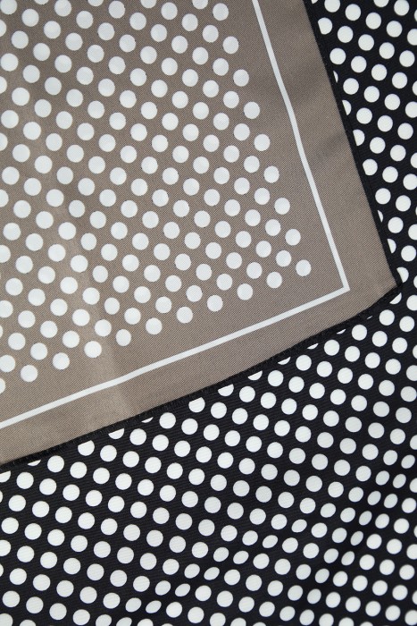 шейный платок от бренда снежная королева вид слева