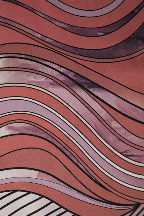 шейный платок от бренда снежная королева вид слева