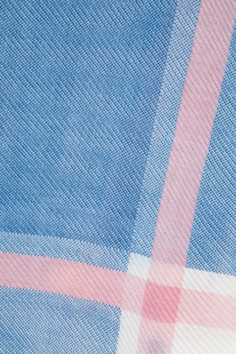 шейный платок от бренда снежная королева вид слева