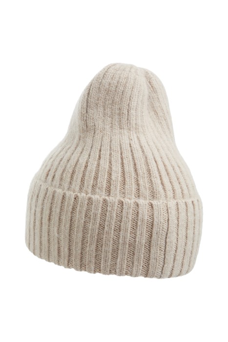 шерстяная шапка от бренда снежная королева вид слева