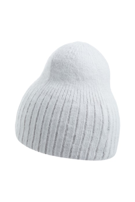 шерстяная шапка от бренда снежная королева вид слева