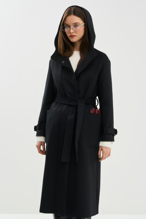 шерстяное пальто с капюшоном от бренда снежная королева вид слева