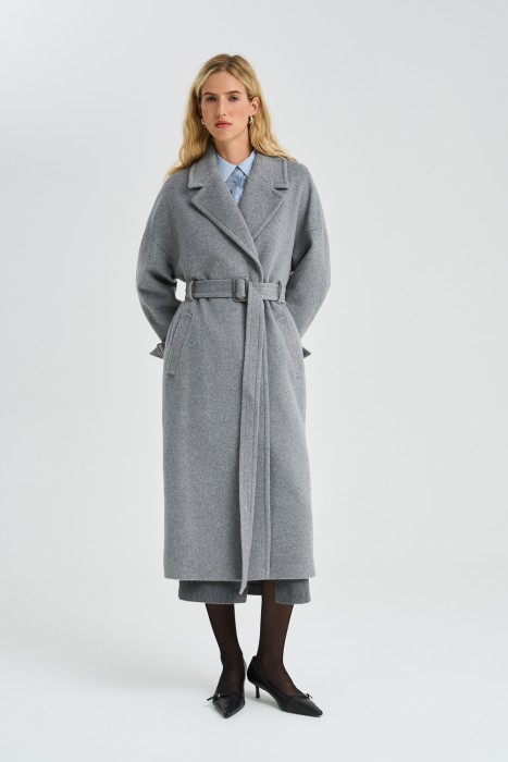 шерстяное пальто с поясом от бренда снежная королева вид слева