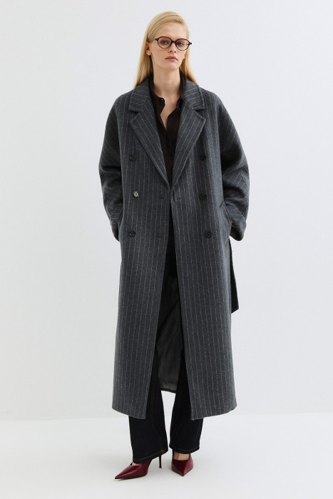 шерстяное пальто с поясом от бренда снежная королева вид слева