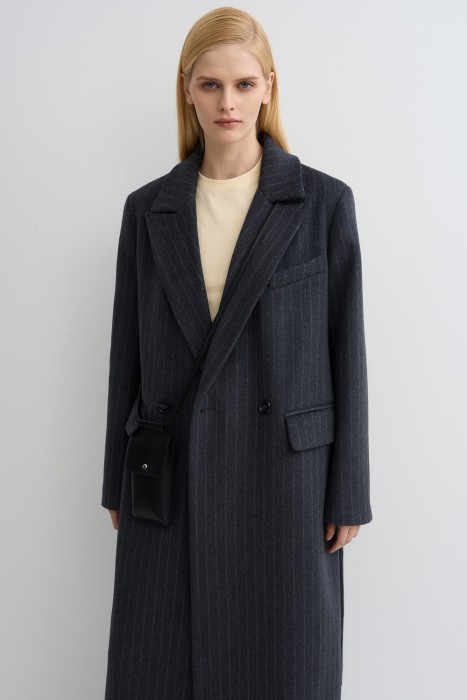 шерстяное пальто с поясом от бренда снежная королева вид слева