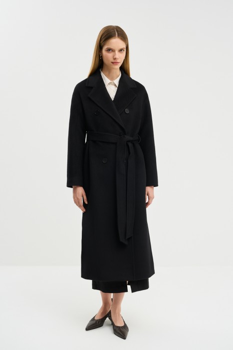 шерстяное пальто с поясом от бренда снежная королева вид слева