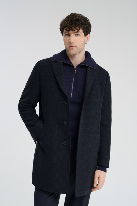 шерстяное пальто от бренда снежная королева вид слева