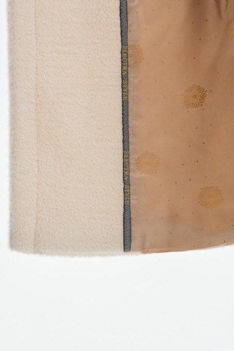 шерстяное пальто из россии вид сбоку